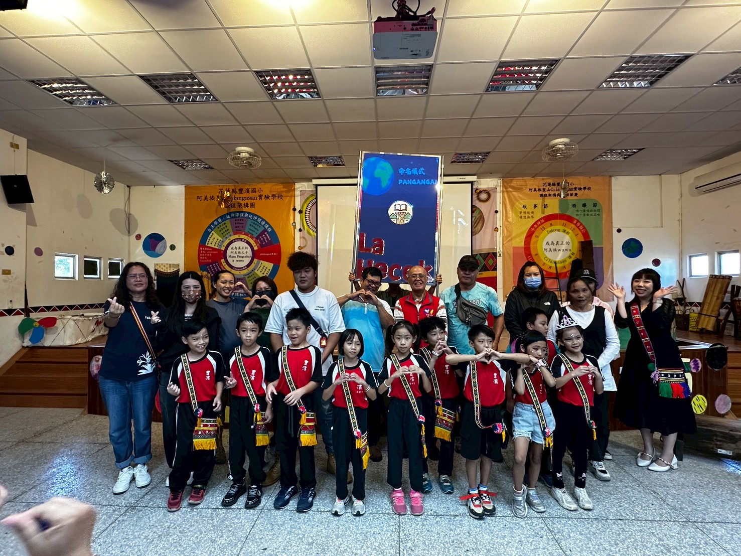 https://xc2.hlc.edu.tw/~fbps_www/uploads/tadgallery/2026_03_07/668_LINE_ALBUM_2025117故事節_260307_106.jpg 