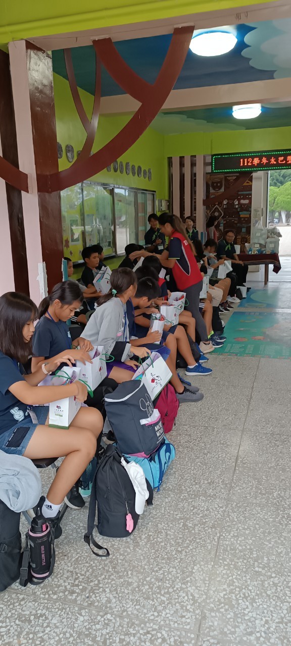 https://xc2.hlc.edu.tw/~tplps_www/uploads/tadgallery/2023_10_20/1148_LINE_ALBUM_有朋自遠方來：與那國町小學交流112.10.17-10.19_231020_75.jpg 
